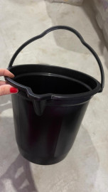 BALDE 6 L PRETO C/ BICO - RECICLADO (193410)
